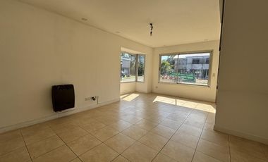 PH tipo Dúplex en venta en complejo en Del Viso