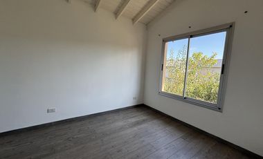 PH tipo Dúplex en venta en complejo en Del Viso