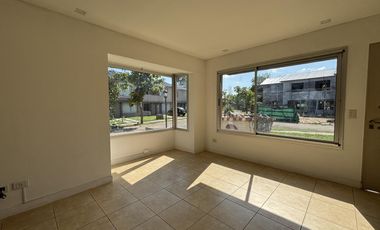PH tipo Dúplex en venta en complejo en Del Viso
