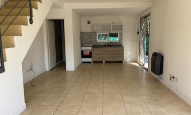 PH tipo Dúplex en venta en complejo en Del Viso