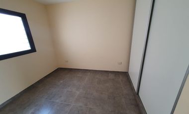 Se alquila departamento con balcon Bº San Vicente