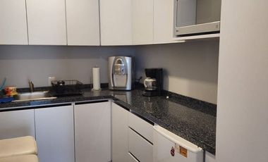 VENTA OFICINA AMUEBLADA  EN PASAJE INTERLOMAS  (R)