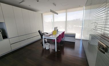 VENTA OFICINA AMUEBLADA  EN PASAJE INTERLOMAS  (R)