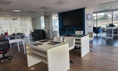 VENTA OFICINA AMUEBLADA  EN PASAJE INTERLOMAS  (R)