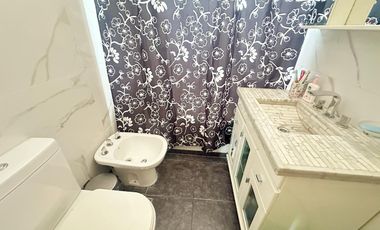 VENTA 2 CASA PARA DOS FAMILIAS PATIO GARAGE PIÑEYRO