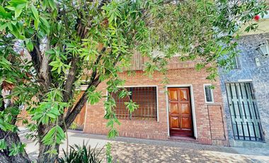 VENTA 2 CASA PARA DOS FAMILIAS PATIO GARAGE PIÑEYRO