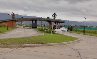 Terreno central en Country Viento Sur