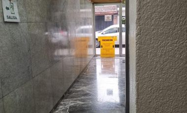 Venta consultorio- oficina en la Del Valle Norte