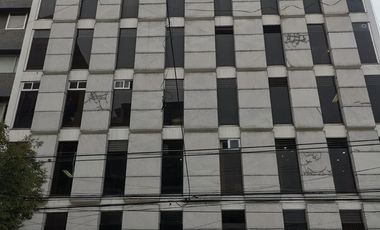 Venta consultorio- oficina en la Del Valle Norte