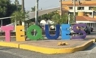 Terreno con vista panorámica al lago de Tequesquitengo!!