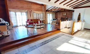 Departamento de 5 ambientes   Galpón con oficina y baño - Moron Norte