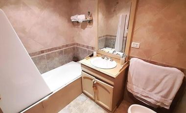 Departamento de 5 ambientes   Galpón con oficina y baño - Moron Norte