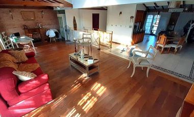 Departamento de 5 ambientes   Galpón con oficina y baño - Moron Norte