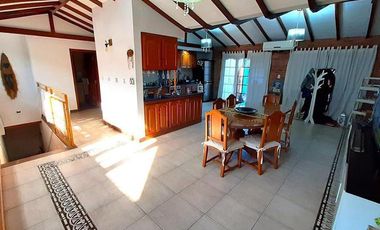 Departamento de 5 ambientes   Galpón con oficina y baño - Moron Norte