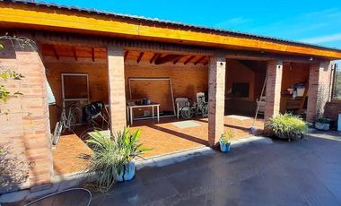 Departamento de 5 ambientes   Galpón con oficina y baño - Moron Norte