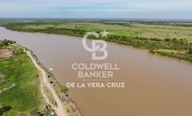 Gran terreno arbolado