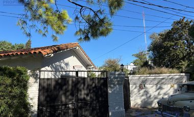 Venta Casa con parque y piscina en el Cortijo, Los Polvorines, Malvinas Argentinas