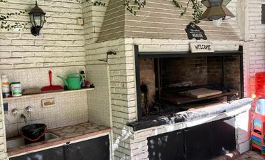 Venta Casa con parque y piscina en el Cortijo, Los Polvorines, Malvinas Argentinas