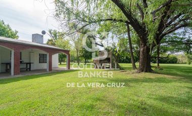 Quinta sobre gran terreno arbolado