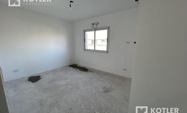 Oportunidad! PH a estrenar, 3 ambientes, con cochera y patio propio