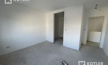 Oportunidad! PH a estrenar, 3 ambientes, con cochera y patio propio