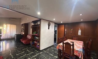 Venta Casa en PH 6 ambientes Banfield