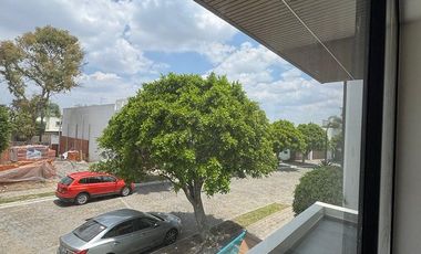 ESTRENA RESIDENCIA EN RENTA  CON RECAMARA PB EN LA ISLA, LOMAS DE ANGELOPOLIS I
