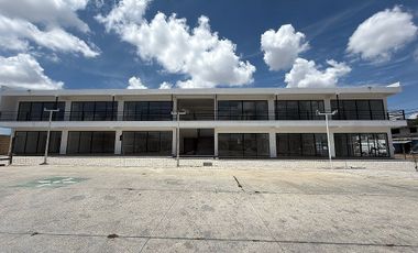 RENTO LOCALES EN PLAZA COMERCIAL CAMINO AL BATAN