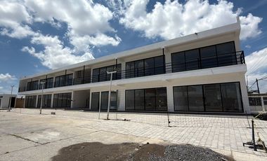 RENTO LOCALES EN PLAZA COMERCIAL CAMINO AL BATAN