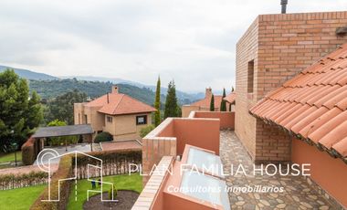 Casa de 4 habitaciones  en encenillos de sindamanoy Chía