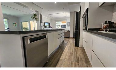VENTA CASA MODERNA EN COSTA SUR (CP)