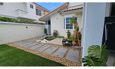 VENTA CASA MODERNA EN COSTA SUR (CP)