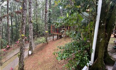 SE VENDE CASA EN ALTOS DE CERRO AZUL URB EL CASTILLO CON TERRAZA