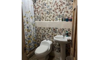 SE VENDE CASA EN ALTOS DE CERRO AZUL URB EL CASTILLO CON TERRAZA