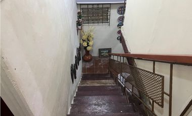 SE VENDE CASA EN ALTOS DE CERRO AZUL URB EL CASTILLO CON TERRAZA