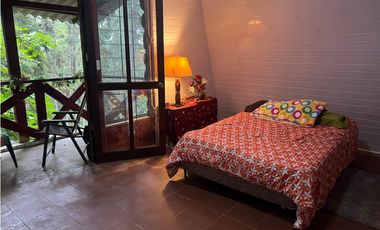 SE VENDE CASA EN ALTOS DE CERRO AZUL URB EL CASTILLO CON TERRAZA