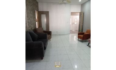 CASA AMPLIA EN SAN ANTONIO TERRAZA Y DEN (C.P)
