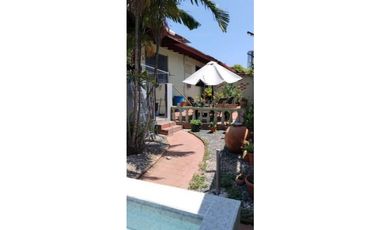 VENTA DE CASA CON PISCINA 470MTS EN LOS ANGELES, BETHANIA