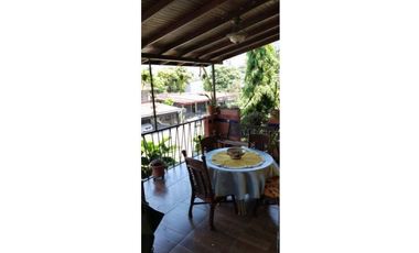 VENTA DE CASA CON PISCINA 470MTS EN LOS ANGELES, BETHANIA
