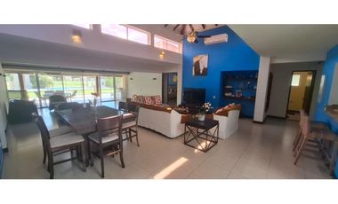 Venta de casa en Villas de Decameron, Farallón, Coclé