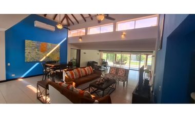 Venta de casa en Villas de Decameron, Farallón, Coclé