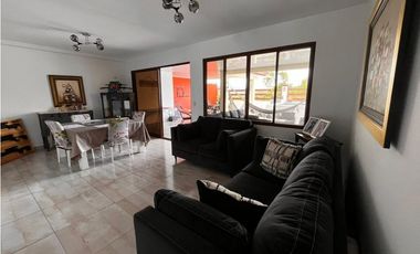 Casa con Piscina Privada en Mirador del Lago, Las Cumbres