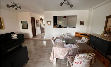 Casa con Piscina Privada en Mirador del Lago, Las Cumbres