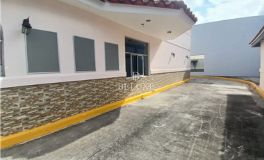 ALQUILO LOCAL COMERCIAL EN PLAZA 507 BRISAS DEL GOLF (9)