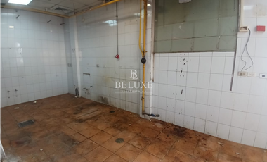 ALQUILO LOCAL COMERCIAL EN PLAZA 507 BRISAS DEL GOLF (9)