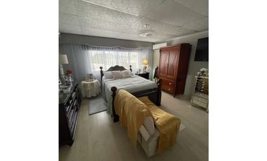 Casa en Venta en Altos de Miraflores con Jardín Amplio | MM