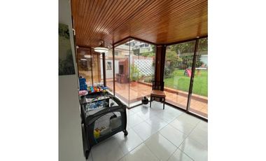 Casa en Venta en Altos de Miraflores con Jardín Amplio | MM