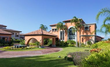 Residencia de Lujo en Buenaventura | Piscina Privada