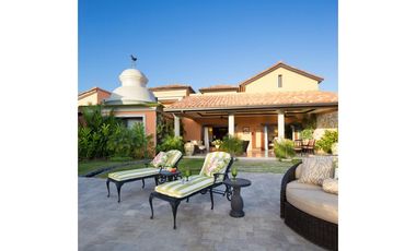 Residencia de Lujo en Buenaventura | Piscina Privada