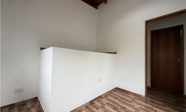 ATENAS 2294, esquina Washington, Isidro Casanova, La Matanza
